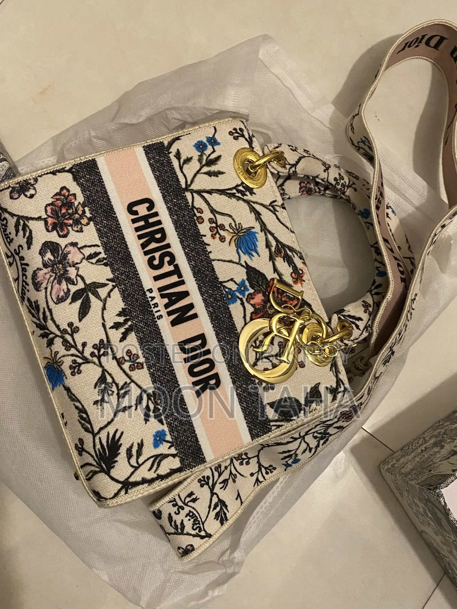 Dior Floral Embroidered Master Copy Handbag (Used Once)