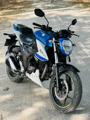 সুজুকি জিক্সার ২০২৩ নীল