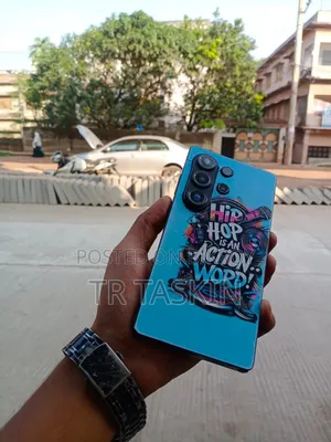 মোবাইল ফোন ৬৪ জিবি ব্ল্যাক