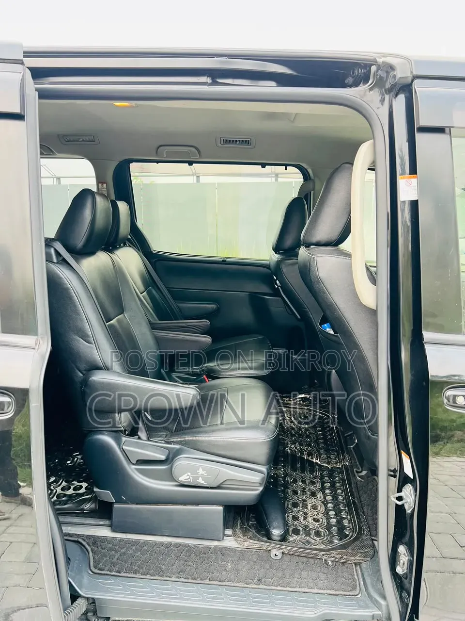 Toyota Noah 1.8 Front Wheel Drive Hybrid 7 Seater 2020 Black