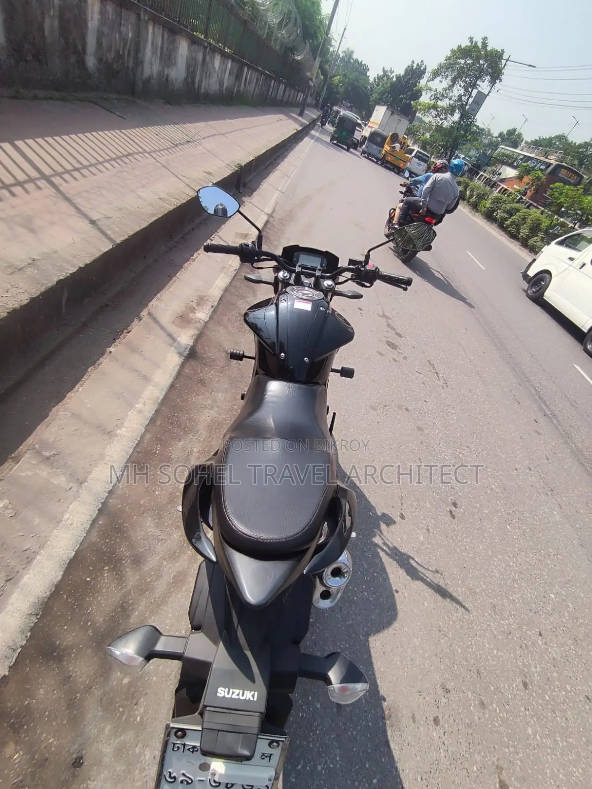 সুজুকি জিক্সার ২০২৫ কালো
