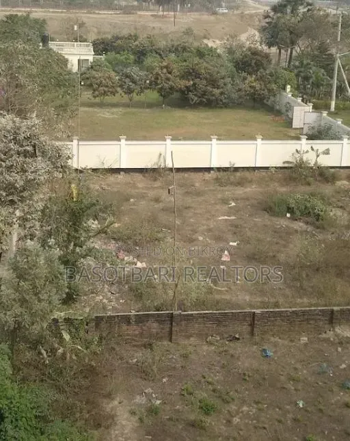 Land Residence