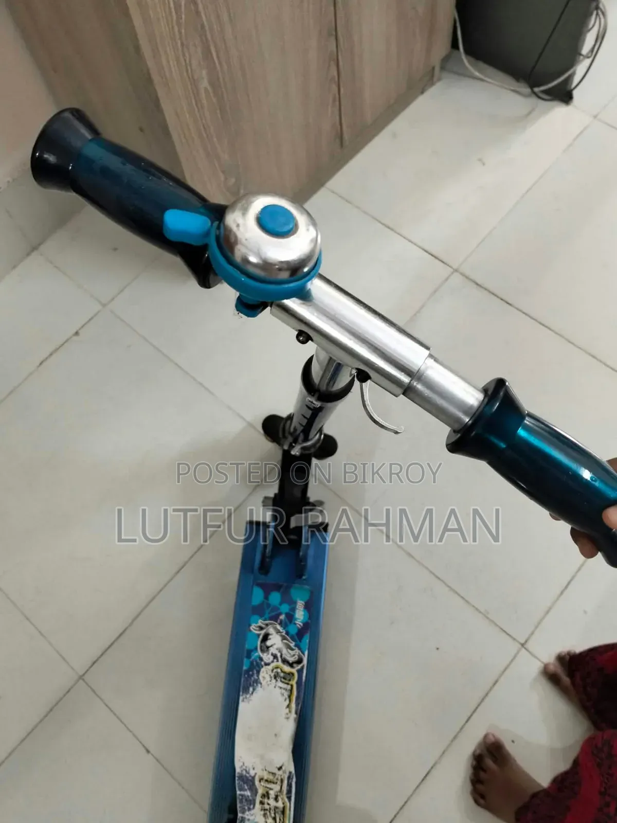 শিশুদের জন্য স্কুটি