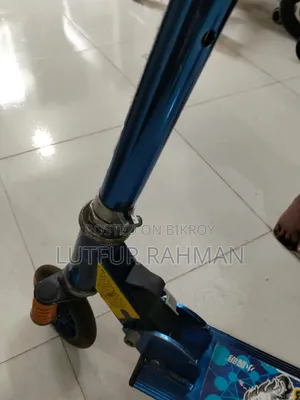 শিশুদের জন্য স্কুটি