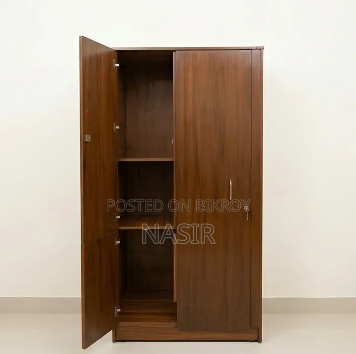 ভালো কন্ডিশনের বোর্ডের আলমিরা