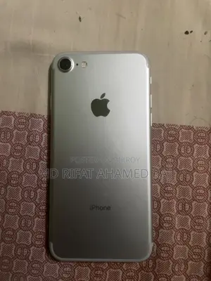 Apple iPhone 7 32 GB Silver