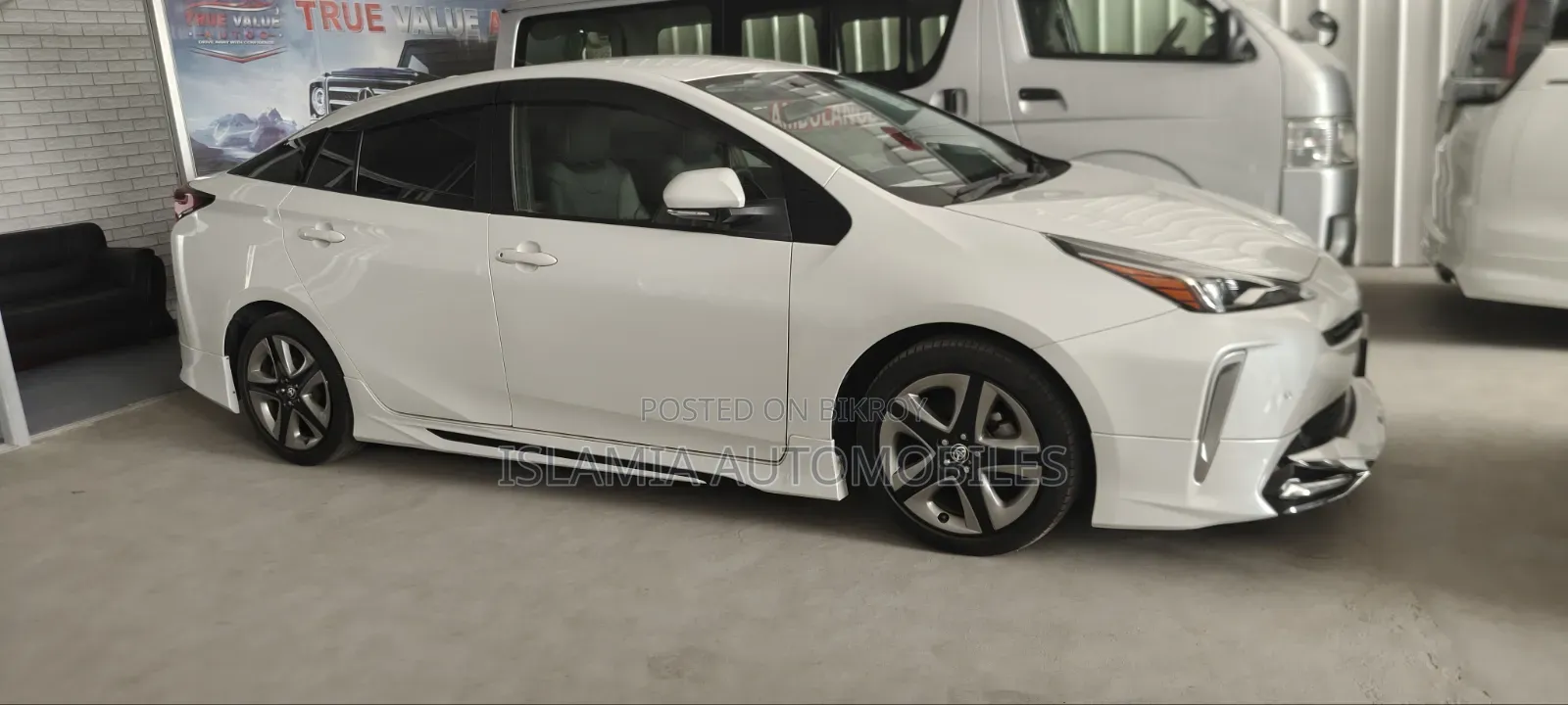 Toyota Prius 2021 Pearl