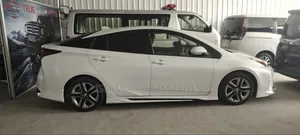 Toyota Prius 2021 Pearl