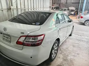 টয়োটা প্রিমিও ২০১১ পার্ল