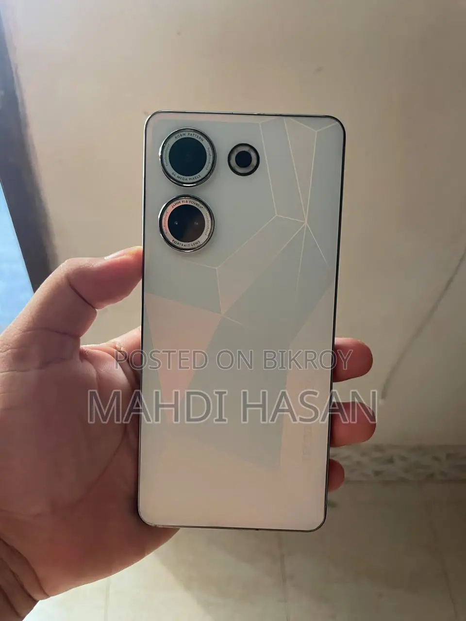 টেকনো ক্যামন ২০ ২৫৬ জিবি সাদা