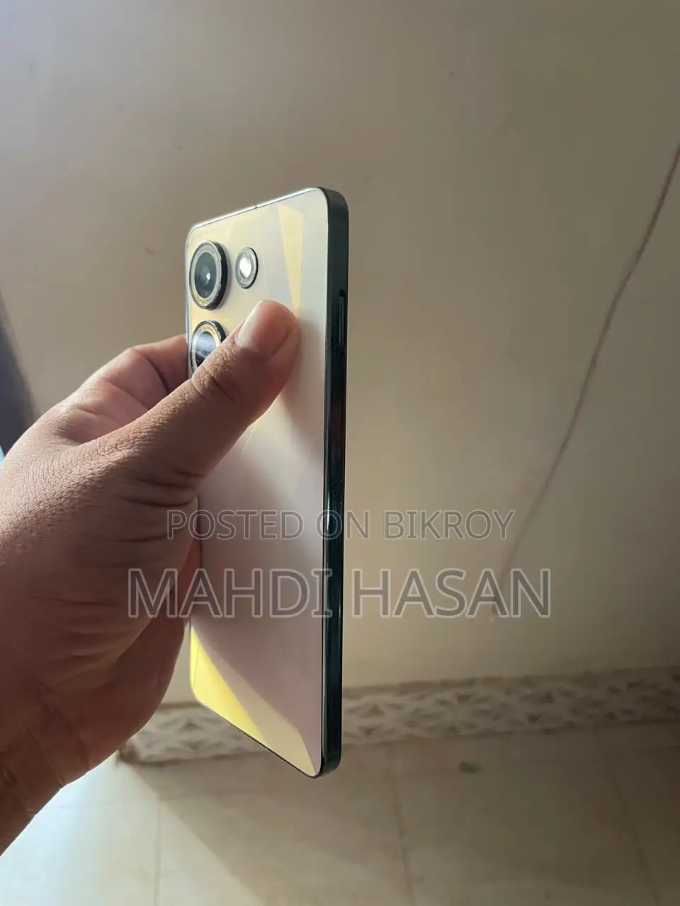 টেকনো ক্যামন ২০ ২৫৬ জিবি সাদা