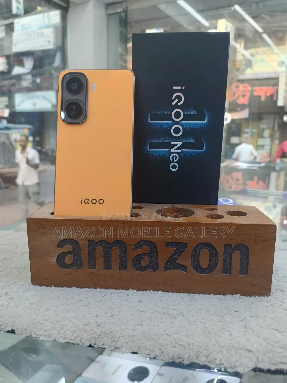 iQOO Neo11 256 GB Orange