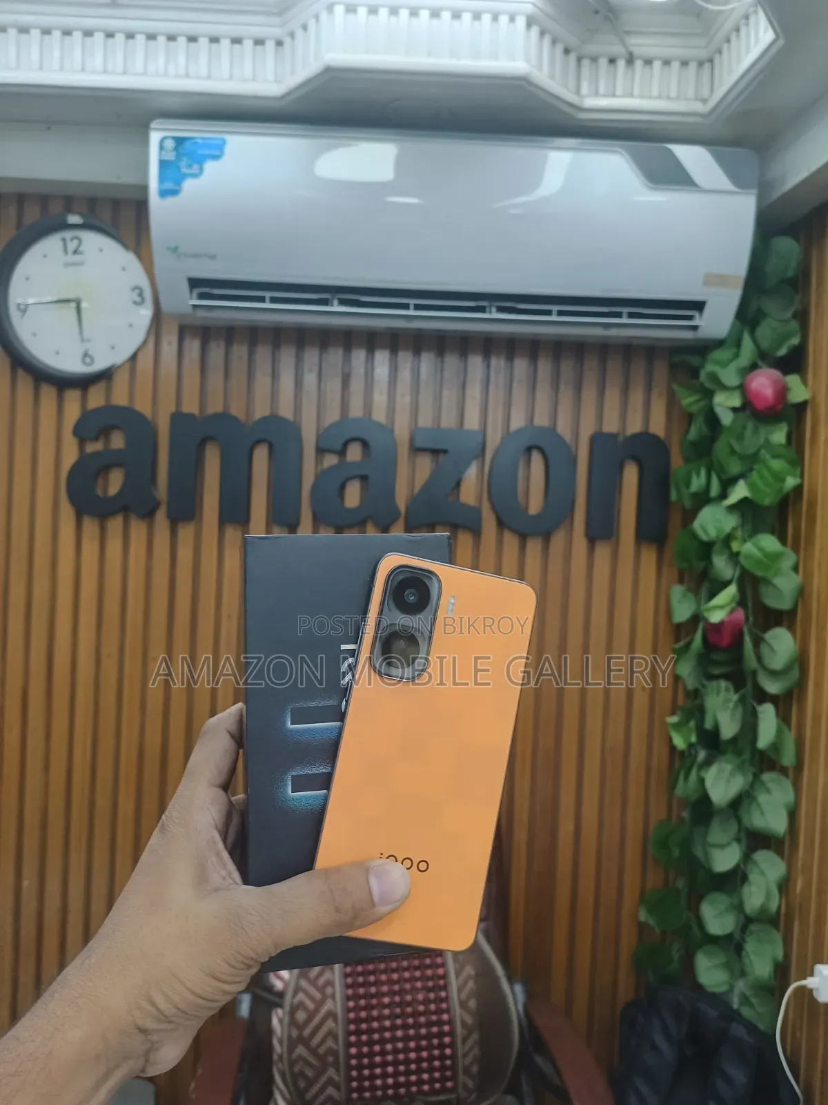 iQOO Neo11 256 GB Orange