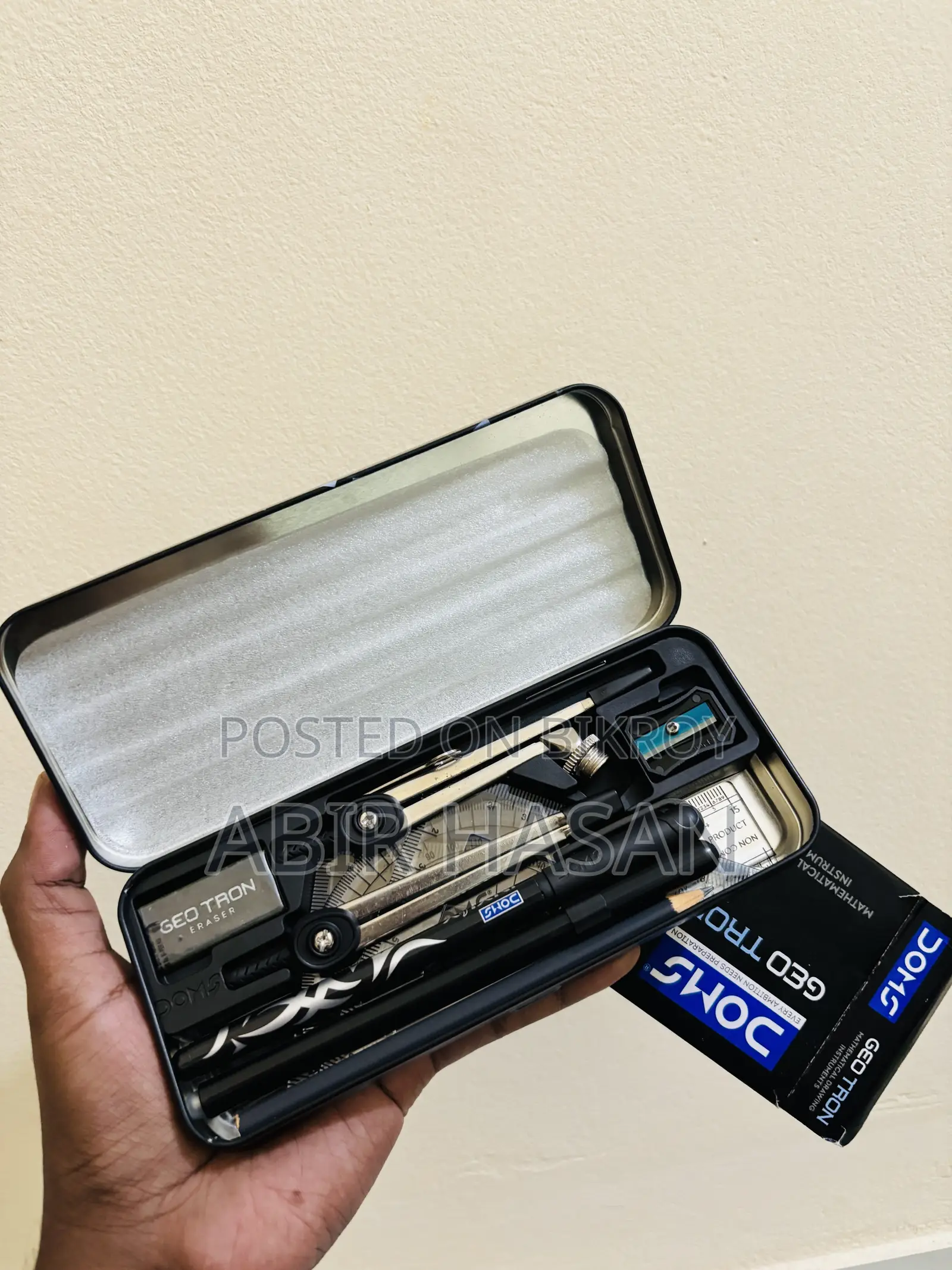 Redtape Sneakers+ Oraimo Cable + Geometry Box