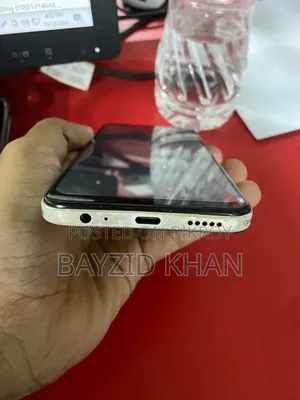 Vivo Y16 64 GB Gold