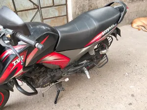 TVS Rockz 125 2018 Red