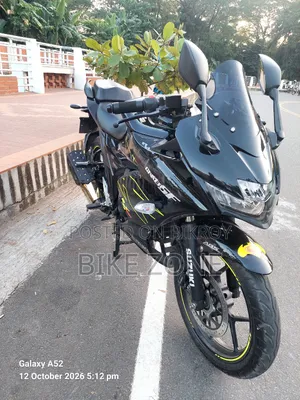সুজুকি জিক্সার এসএফ ২০২৪ কালো