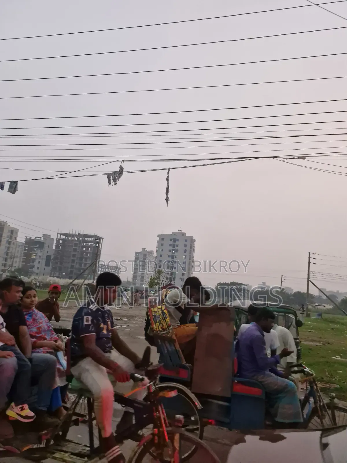 8 Katha Plot for Sale in Aftabnagar Block L Sector 5 Road 1 Facing South