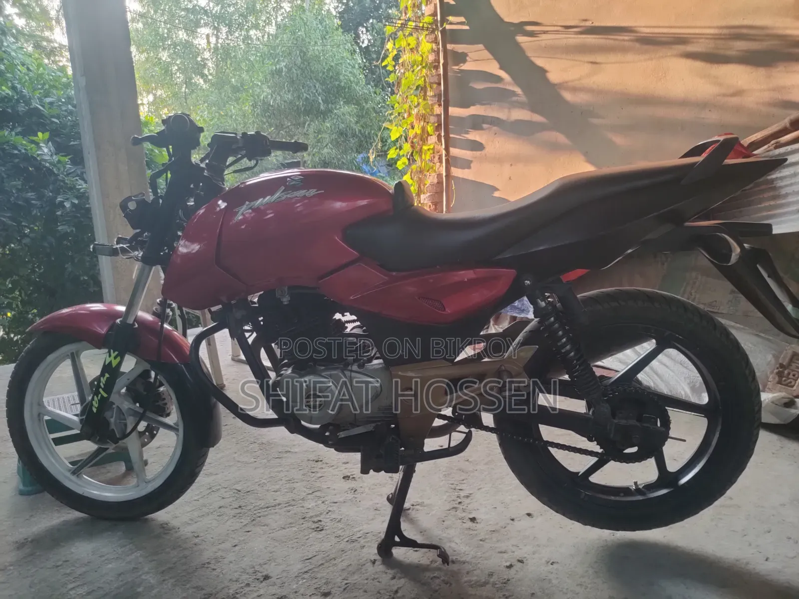 Bajaj Pulsar 150 2024 Red