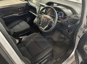 Toyota Noah 2.0 FWD (7 Seater) 2021 Silver
