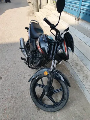 টিভিএস মেট্রো ২০২৪ ব্ল্যাক