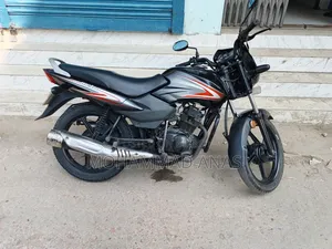 টিভিএস মেট্রো ২০২৪ ব্ল্যাক