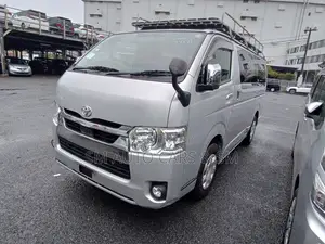 Toyota HiAce 2021 Silver