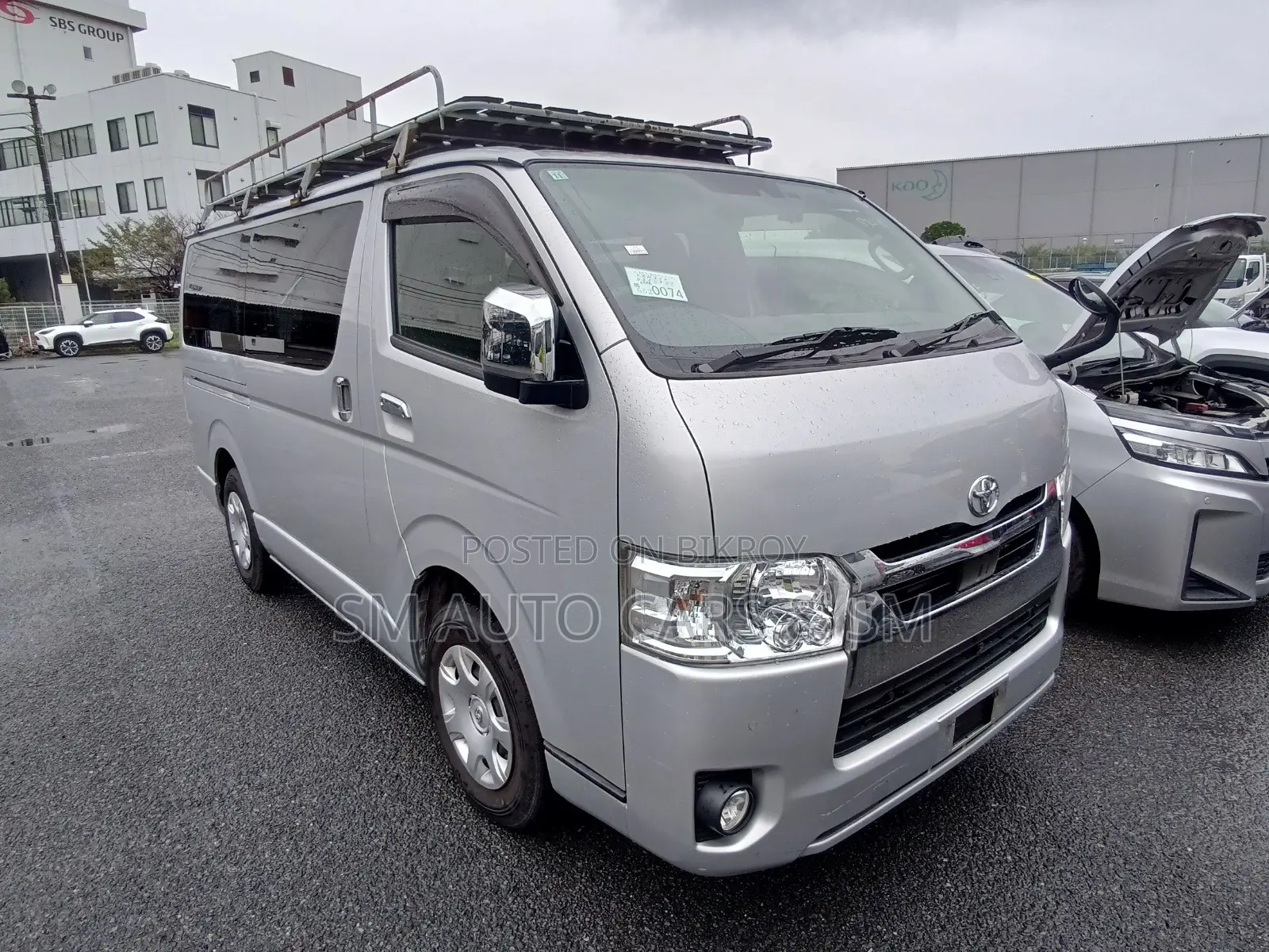 Toyota HiAce 2021 Silver