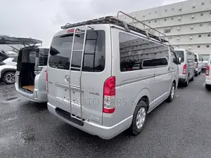 Toyota HiAce 2021 Silver