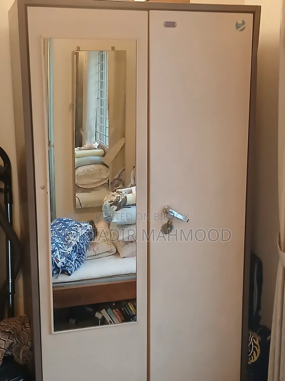 OTOBI Steel Almirah