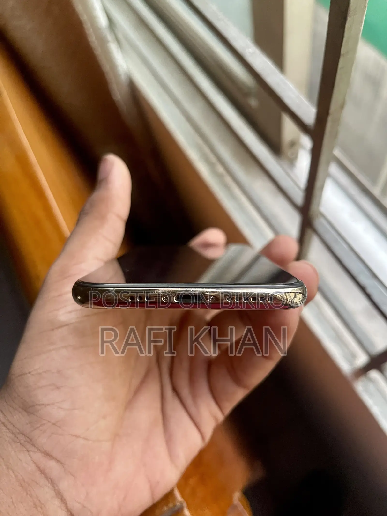 অ্যাপল আইফোন এক্সএস ২৫৬ জিবি গোল্ড
