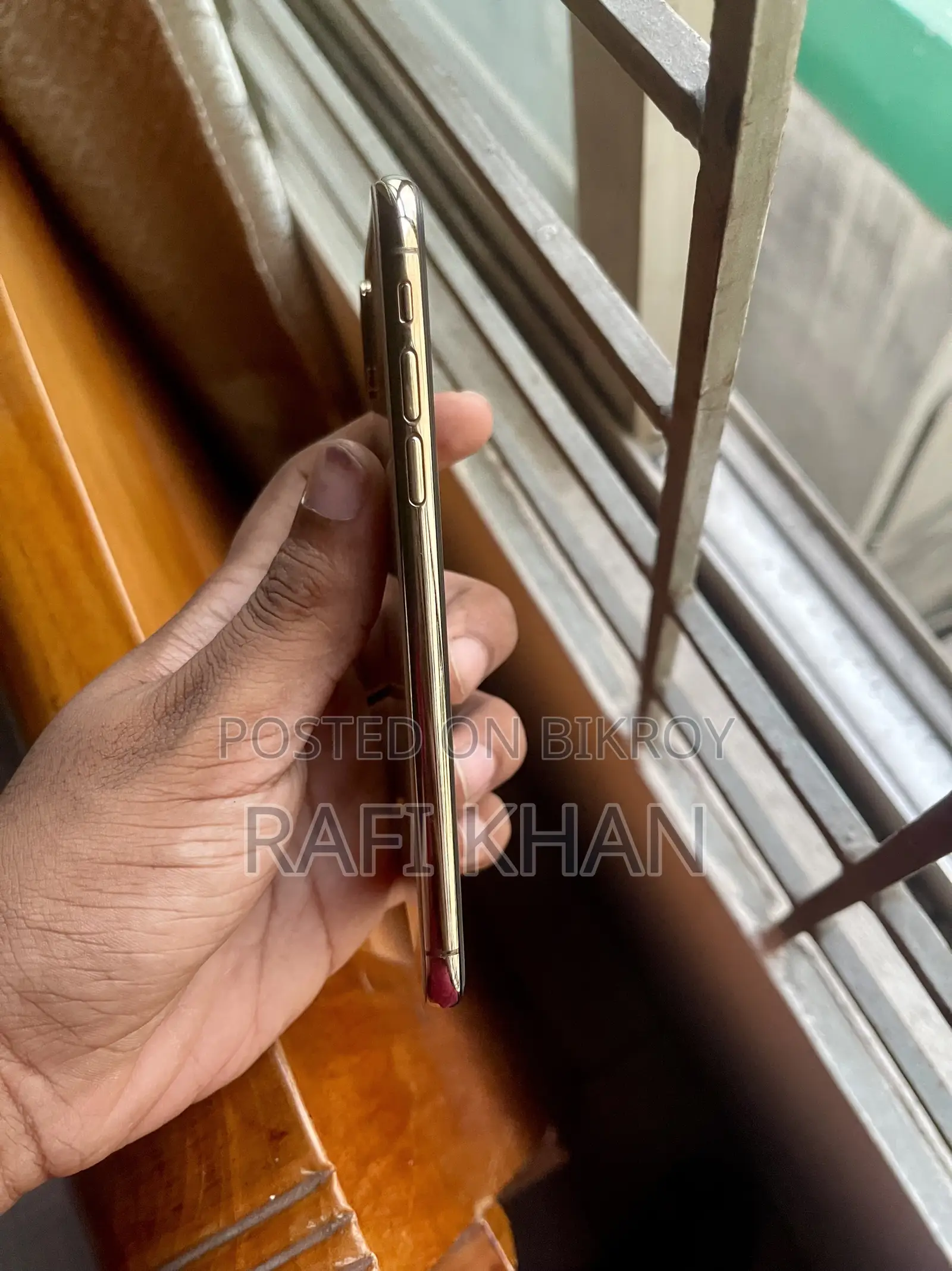 অ্যাপল আইফোন এক্সএস ২৫৬ জিবি গোল্ড
