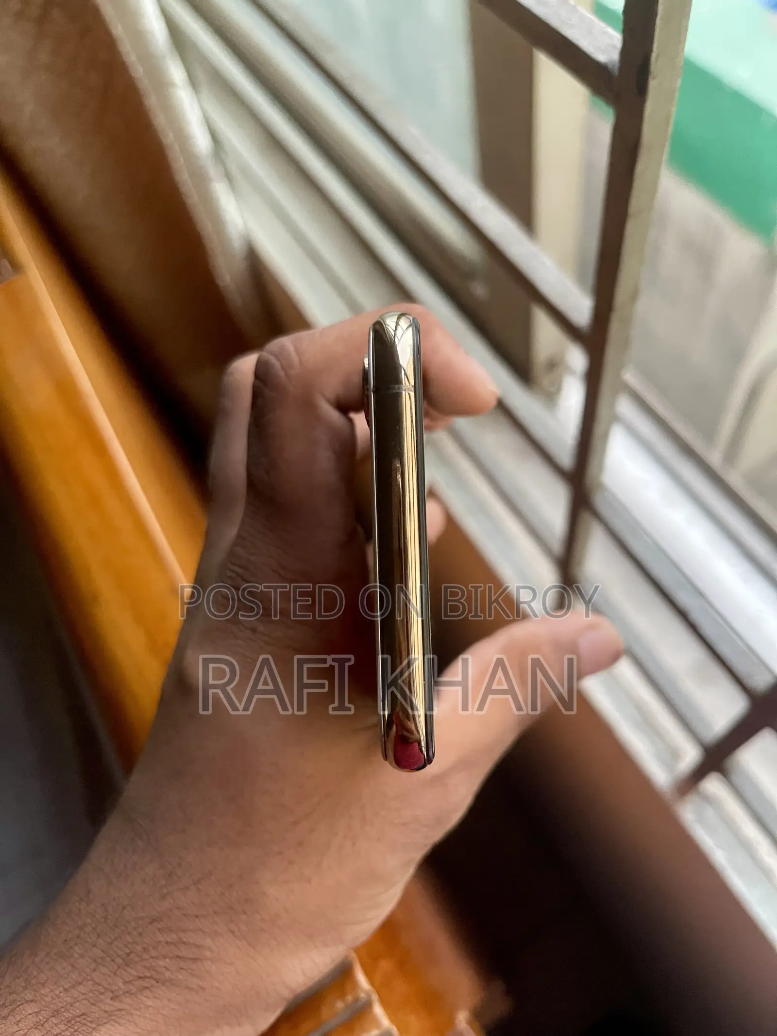 অ্যাপল আইফোন এক্সএস ২৫৬ জিবি গোল্ড