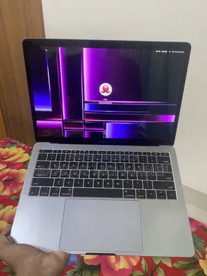 Laptop Apple MacBook Pro 2017 8GB Intel Core i5 SSD 256GB