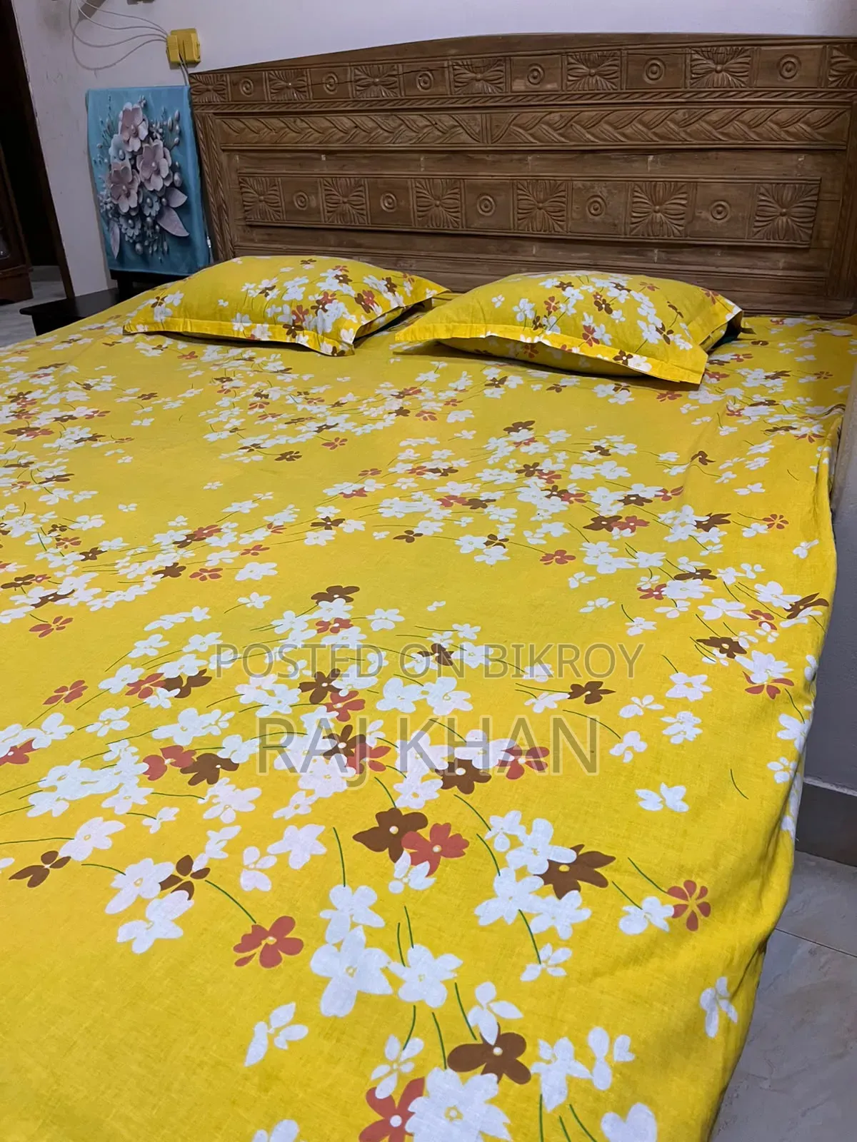 সুন্দর একটি ছয় ফিট বাই ৭ ফিট খাট বিক্রি করব
