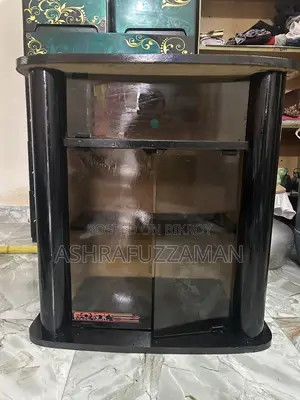 টিভি রাখার জন্য ভালো মানের কেবিনেট