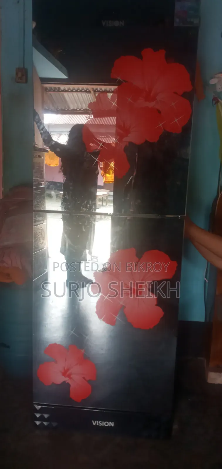 Want to sell Vision 280-liter refrigerator, 1 year and 5 months old, price 30000 Taka, Phone