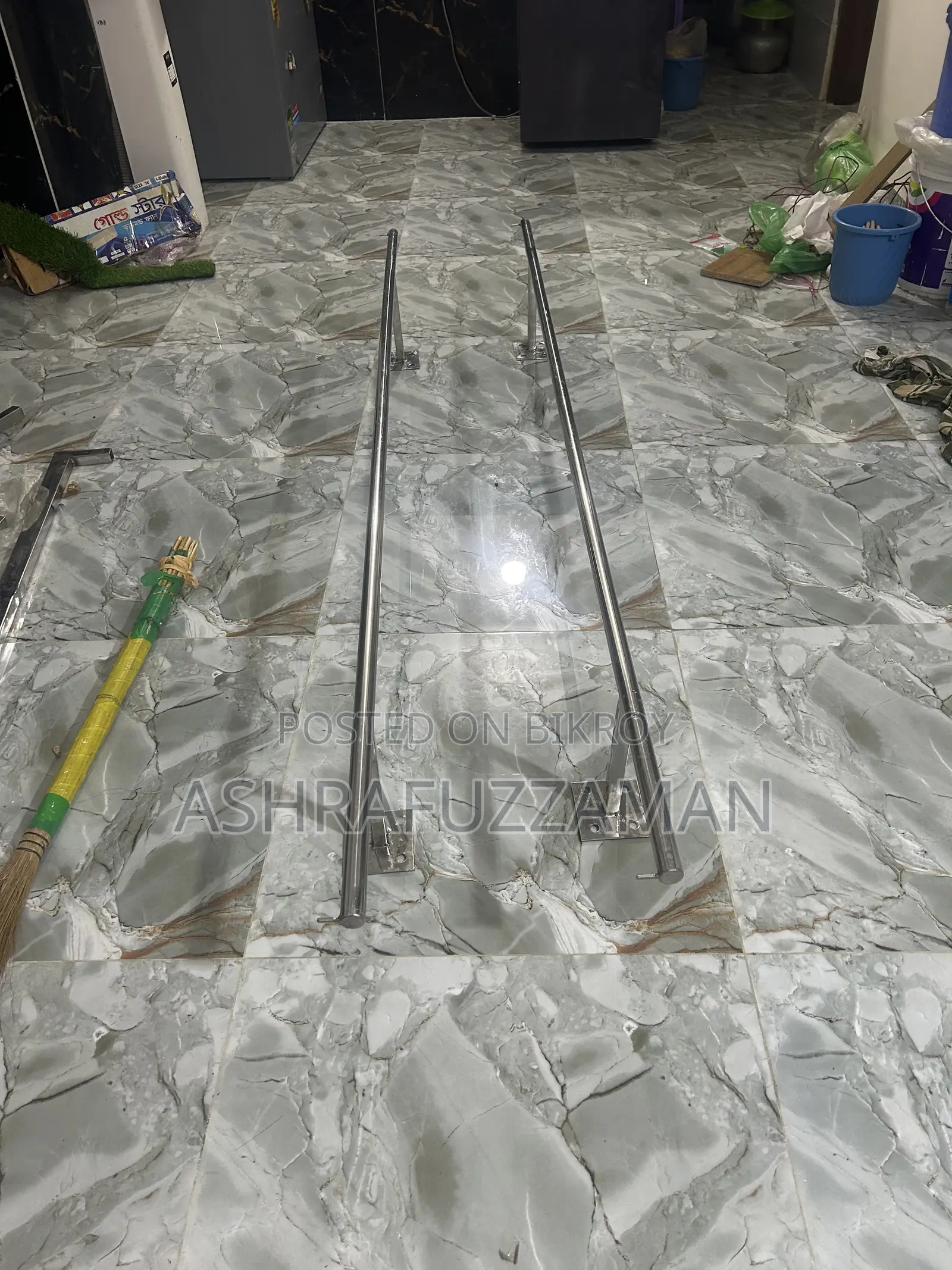 High Quality SS Cloth Hanging Mount