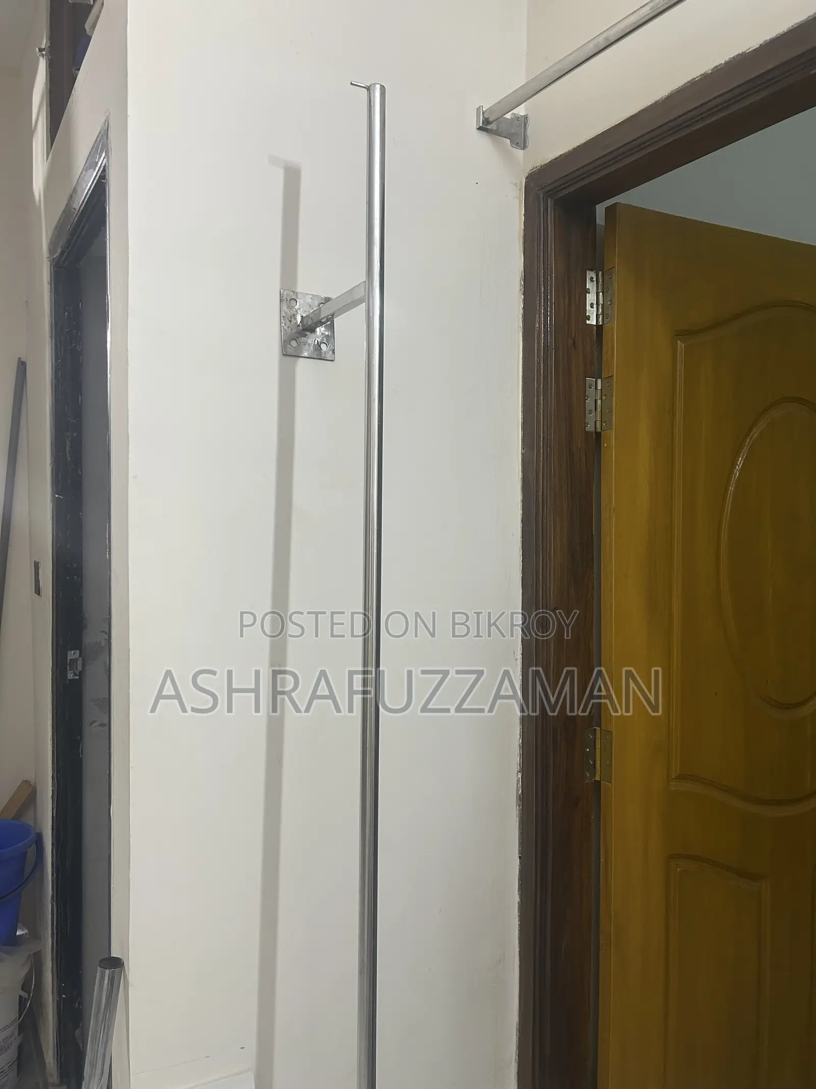 High Quality SS Cloth Hanging Mount