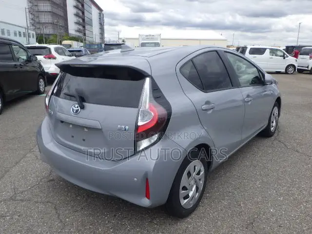 Toyota Aqua 2021 Gray