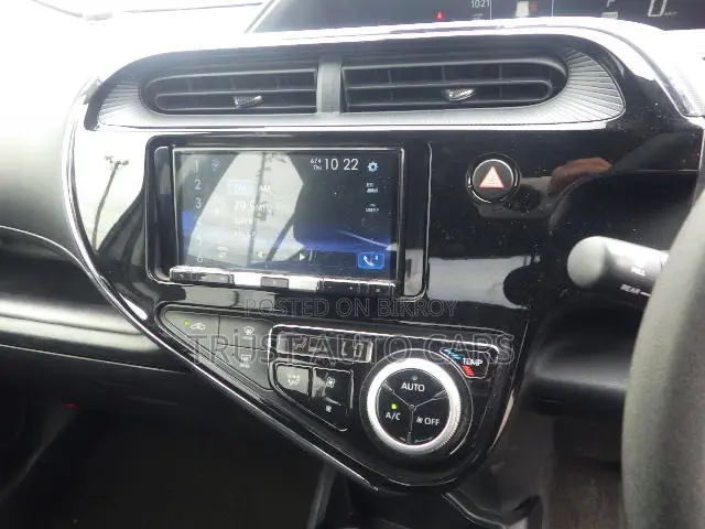 Toyota Aqua 2021 Gray