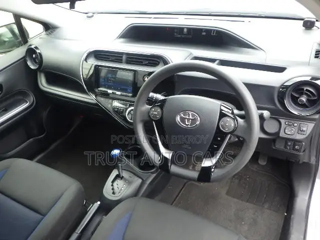 Toyota Aqua 2021 Gray