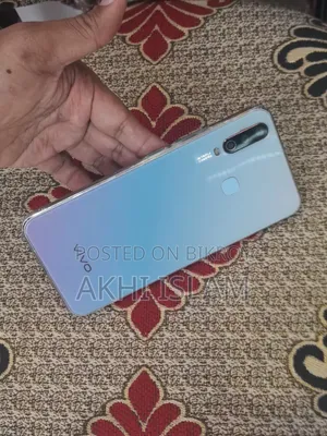 New Vivo Y17 128 GB Green
