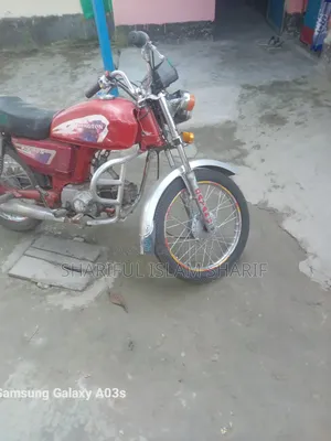 ডায়াং ডিওয়াই ১০০-এ ২০০৬ রেড