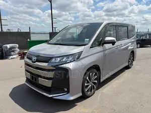 Toyota Noah 2023 Gray