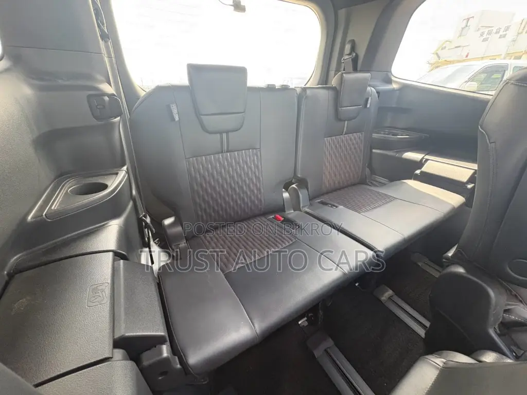Toyota Noah 2023 Gray