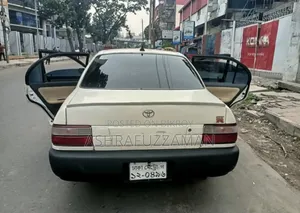 টয়োটা টি১০০ ১৯৯২ সাদা