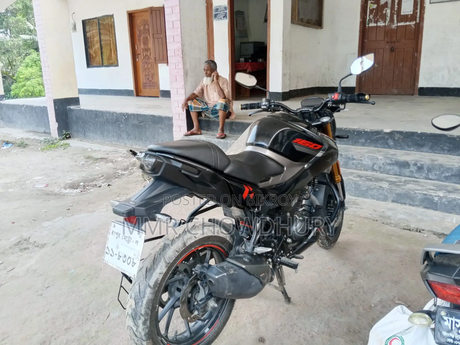 হিরো থ্রিলার ১৬০আর ৪ভি ২০২৫ ব্ল্যাক