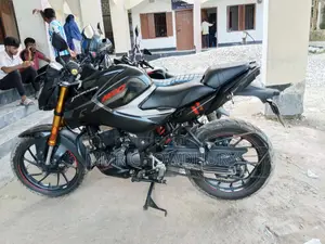 হিরো থ্রিলার ১৬০আর ৪ভি ২০২৫ ব্ল্যাক