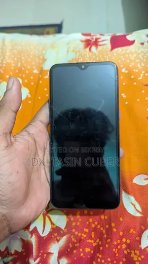 রিয়েলমি সি২ ৩২ জিবি নীল